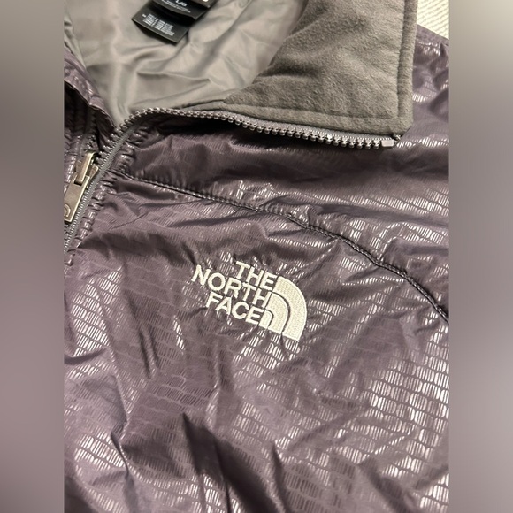 The North Face Nylon Puffer Coat - Picture 6 of 12